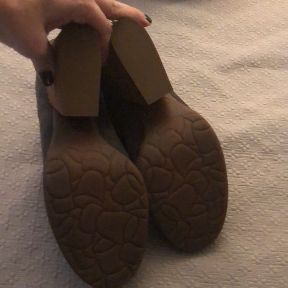 Kork-Ease blue ultra suede booties 8.5 worn only once - Picture 9 of 10